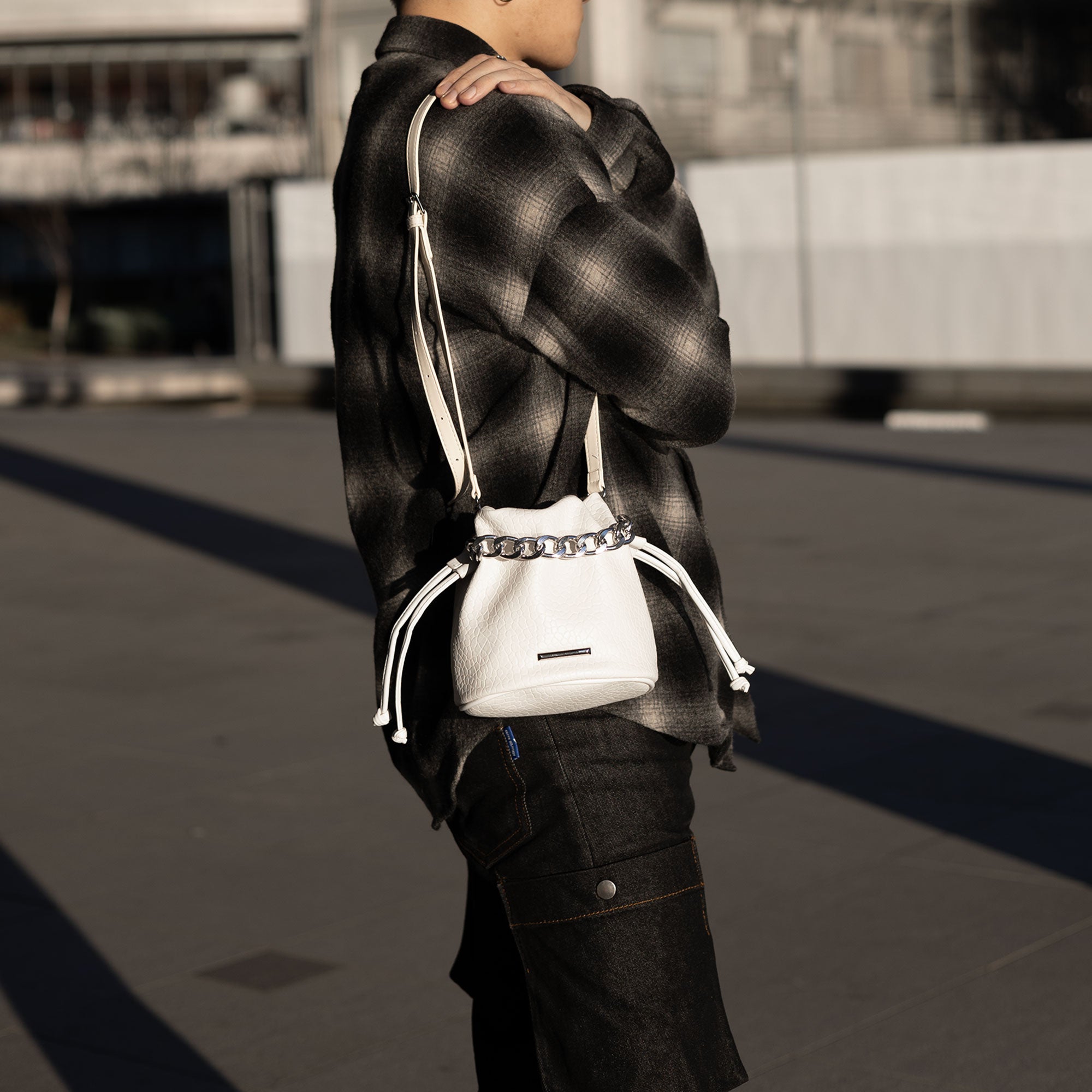 chain drawstring bag