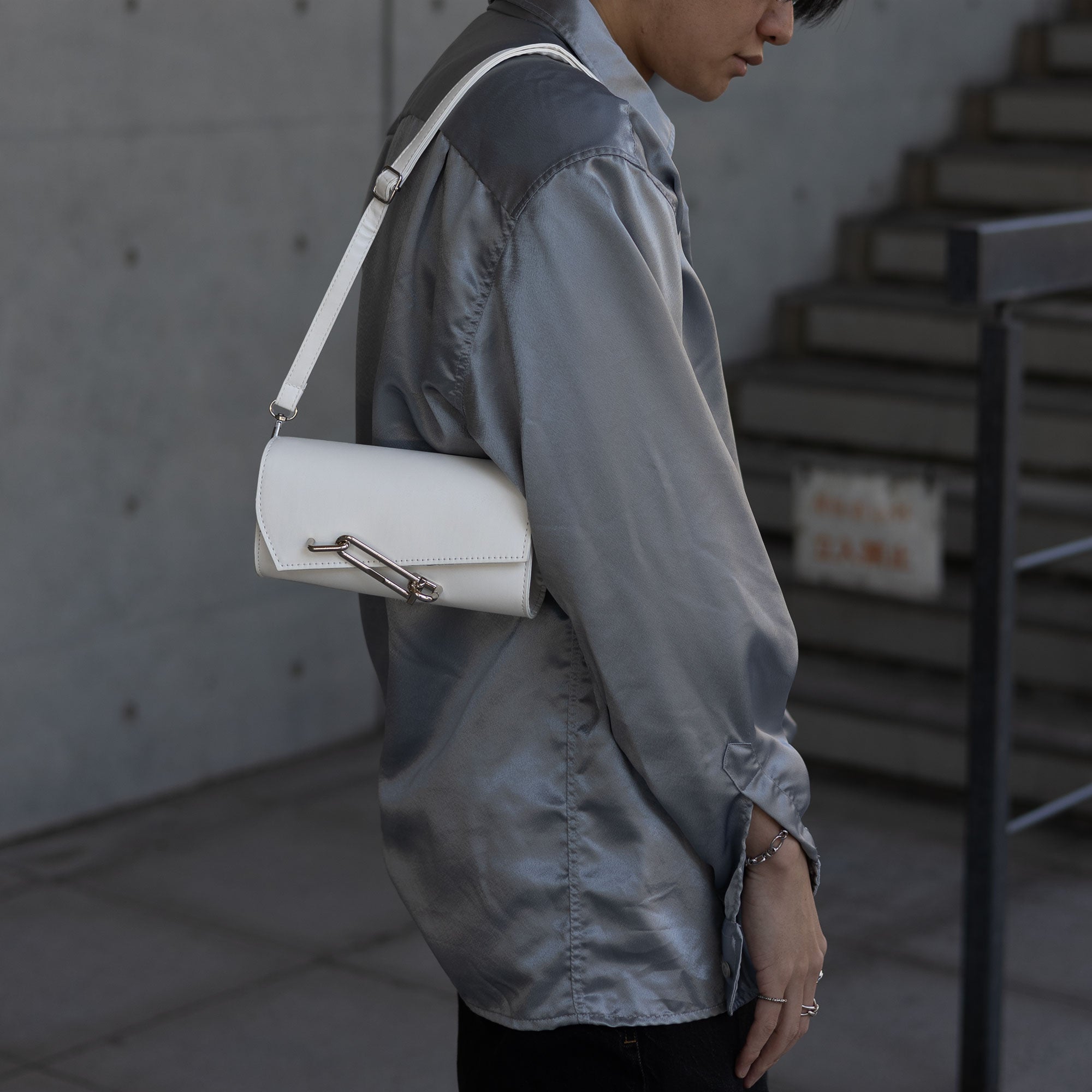 lock shoulder bag