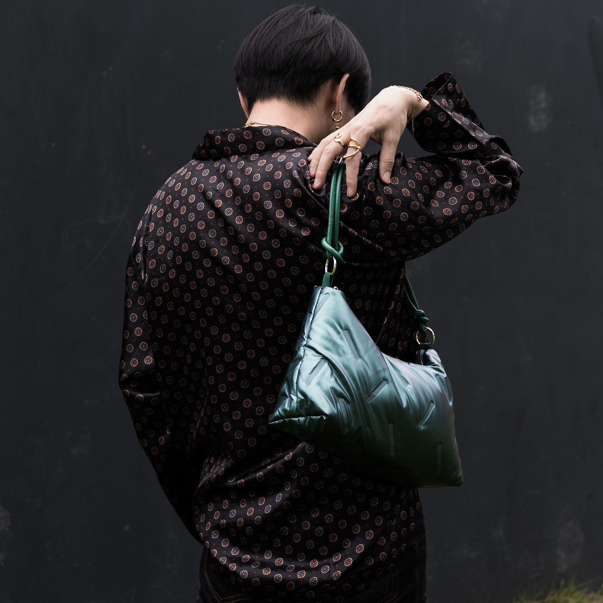 Volume hand bag