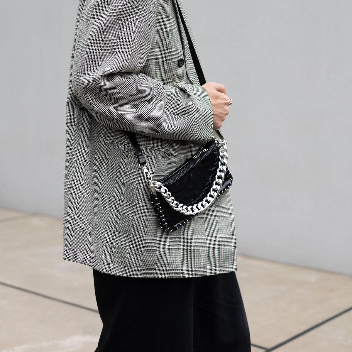Chain porch bag